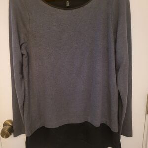 White House Black Market Gray and Black Long Sleeve Top